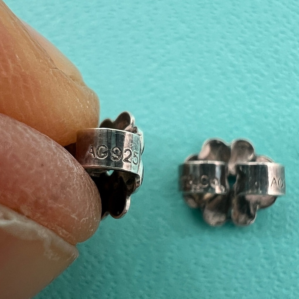 🔴Authentic TIFFANY & CO White Pearl 8-9mm Earrings🔴 - Picture 6 of 9